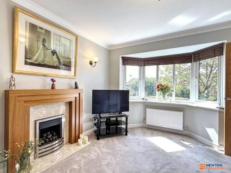 4 bedroom Detached house for sale in Hawthorne Drive, Thornton, LE67