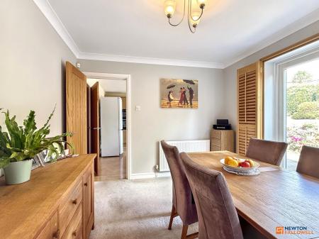 4 bedroom Detached house for sale in Hawthorne Drive, Thornton, LE67