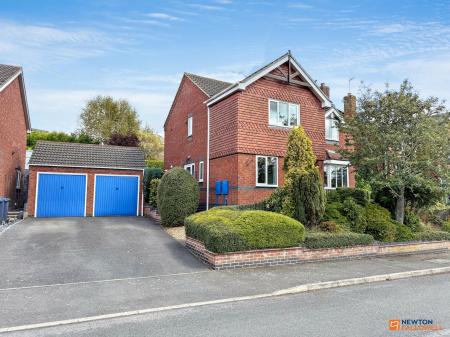 4 bedroom Detached house for sale in Hawthorne Drive, Thornton, LE67