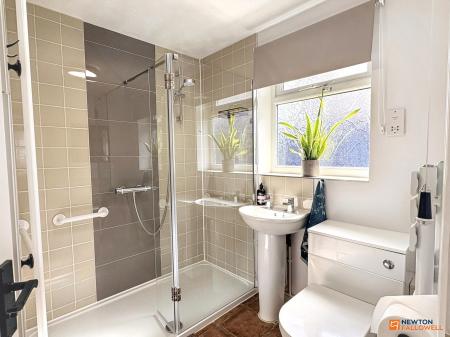 2 bedroom Detached bungalow for sale in Brooks Lane, Whitwick, LE67