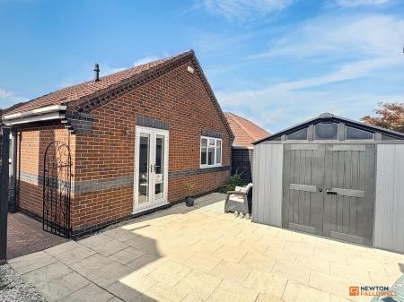 2 bedroom Detached bungalow for sale in Brooks Lane, Whitwick, LE67