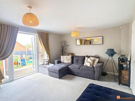 3 bedroom Semi-detached house for sale in Blackham Road, Hugglescote, LE67