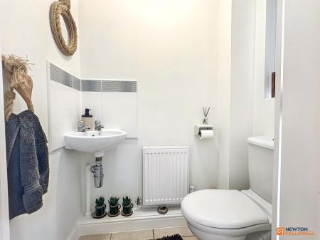 3 bedroom Semi-detached house for sale in The Leascroft, Ravenstone, LE67