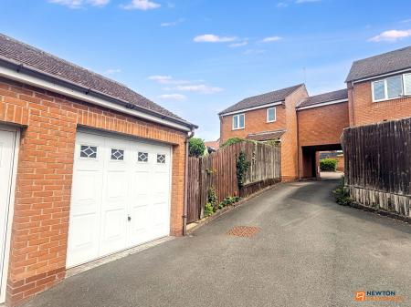 3 bedroom Semi-detached house for sale in The Leascroft, Ravenstone, LE67