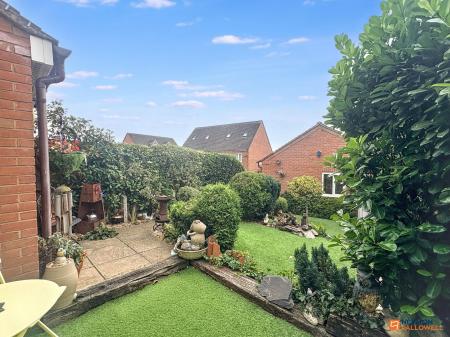 3 bedroom Semi-detached house for sale in The Leascroft, Ravenstone, LE67