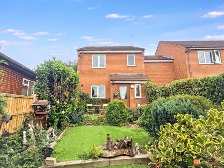 3 bedroom Semi-detached house for sale in The Leascroft, Ravenstone, LE67