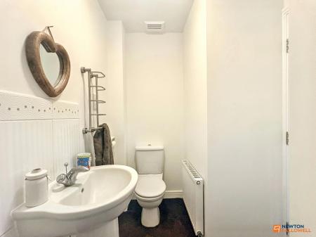 3 bedroom Semi-detached house for sale in The Leascroft, Ravenstone, LE67