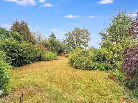 4 bedroom Detached house for sale in Blackwood, Coalville, LE67