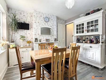 3 bedroom Terraced House for sale in Oxford Street, Coalville, LE67