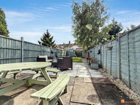 3 bedroom Terraced House for sale in Oxford Street, Coalville, LE67