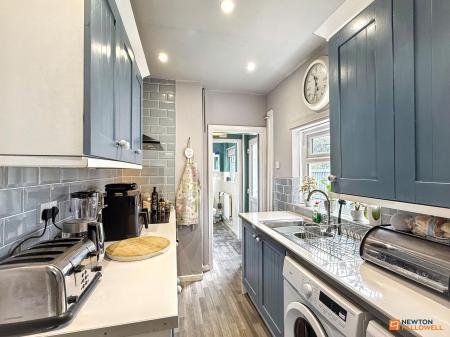 3 bedroom Terraced House for sale in Oxford Street, Coalville, LE67