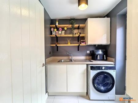 4 bedroom Detached house for sale in Gee Lane, Thringstone, LE67