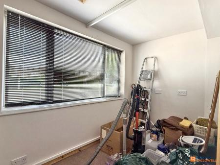 4 bedroom Detached house for sale in Forest Road, Coalville, LE67