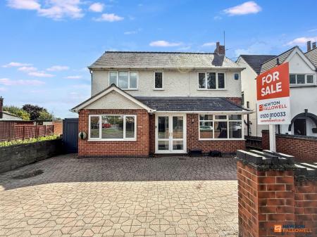 4 bedroom Detached house for sale in Forest Road, Coalville, LE67