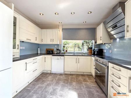 4 bedroom Detached house for sale in Forest Road, Coalville, LE67