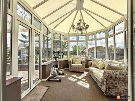 4 bedroom Detached house for sale in Forest Road, Coalville, LE67