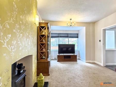 4 bedroom Detached house for sale in Forest Road, Coalville, LE67