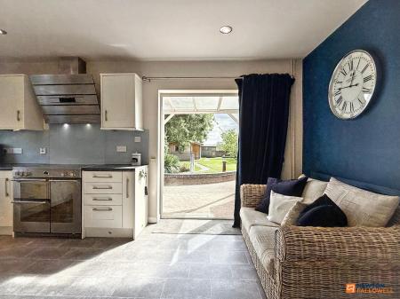 4 bedroom Detached house for sale in Forest Road, Coalville, LE67