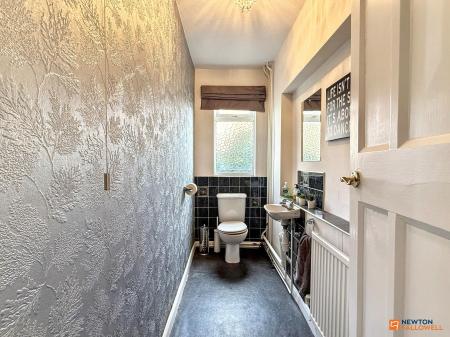 4 bedroom Detached house for sale in Forest Road, Coalville, LE67
