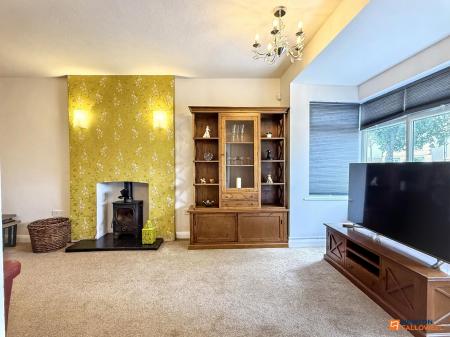 4 bedroom Detached house for sale in Forest Road, Coalville, LE67
