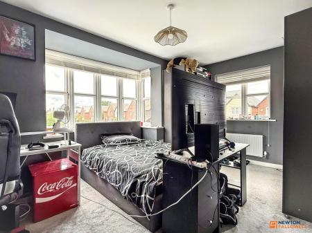 4 bedroom Detached house for sale in Frearson Road, Hugglescote, LE67