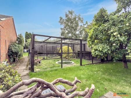 4 bedroom Detached house for sale in Melbourne Road, Ibstock, LE67