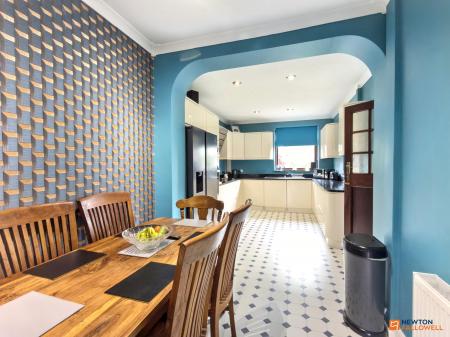 4 bedroom Detached house for sale in Melbourne Road, Ibstock, LE67