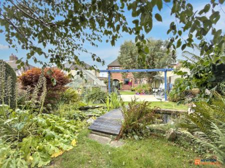 4 bedroom Detached house for sale in Melbourne Road, Ibstock, LE67
