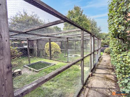 4 bedroom Detached house for sale in Melbourne Road, Ibstock, LE67