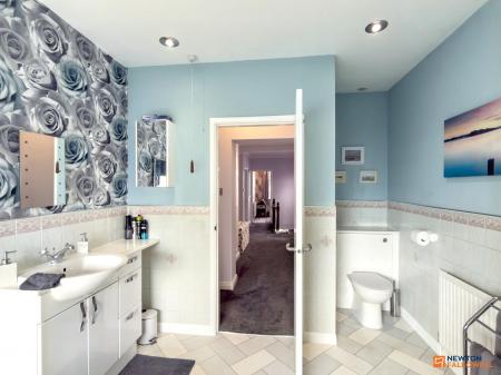 4 bedroom Detached house for sale in Melbourne Road, Ibstock, LE67