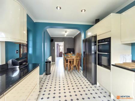 4 bedroom Detached house for sale in Melbourne Road, Ibstock, LE67