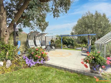 4 bedroom Detached house for sale in Melbourne Road, Ibstock, LE67