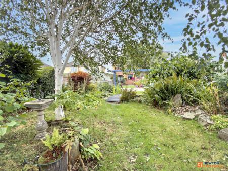 4 bedroom Detached house for sale in Melbourne Road, Ibstock, LE67