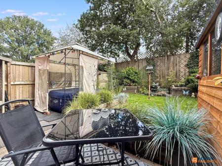 3 bedroom Semi-detached house for sale in Kay Close, Coalville, LE67