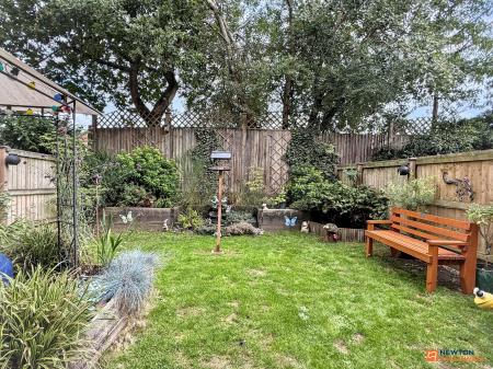 3 bedroom Semi-detached house for sale in Kay Close, Coalville, LE67