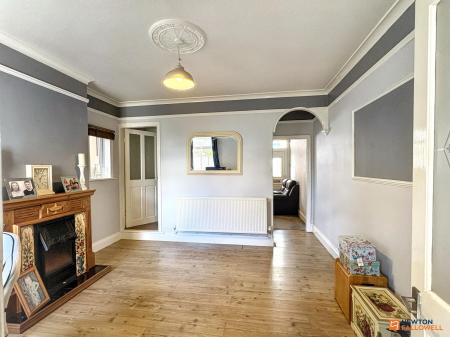 3 bedroom Semi-detached house for sale in Crescent Road, Hugglescote, LE67