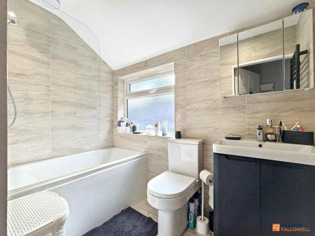 3 bedroom Semi-detached house for sale in Crescent Road, Hugglescote, LE67
