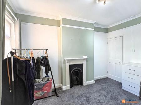 3 bedroom Semi-detached house for sale in Crescent Road, Hugglescote, LE67