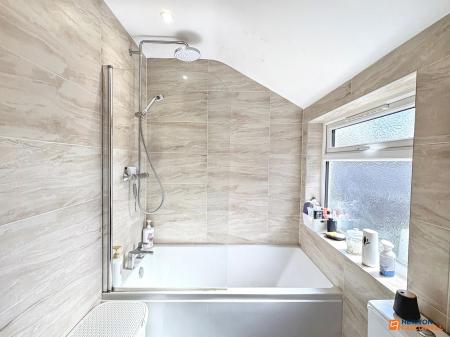 3 bedroom Semi-detached house for sale in Crescent Road, Hugglescote, LE67