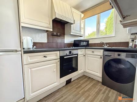 2 bedroom Flat for sale in High Street, Ibstock, LE67