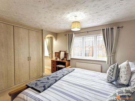 4 bedroom Detached house for sale in Rushby Road, Ellistown, LE67