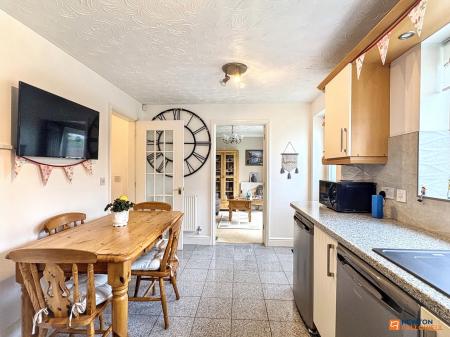 4 bedroom Detached house for sale in Rushby Road, Ellistown, LE67