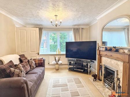 4 bedroom Detached house for sale in Rushby Road, Ellistown, LE67
