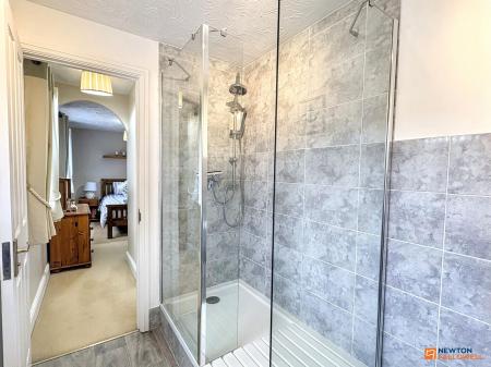 4 bedroom Detached house for sale in Rushby Road, Ellistown, LE67