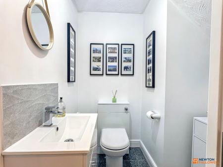 4 bedroom Detached house for sale in Rushby Road, Ellistown, LE67