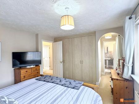 4 bedroom Detached house for sale in Rushby Road, Ellistown, LE67
