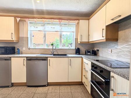 4 bedroom Detached house for sale in Rushby Road, Ellistown, LE67