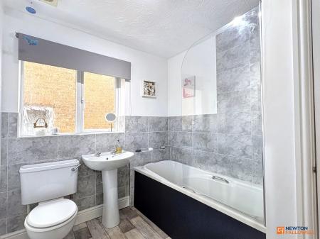 4 bedroom Detached house for sale in Rushby Road, Ellistown, LE67