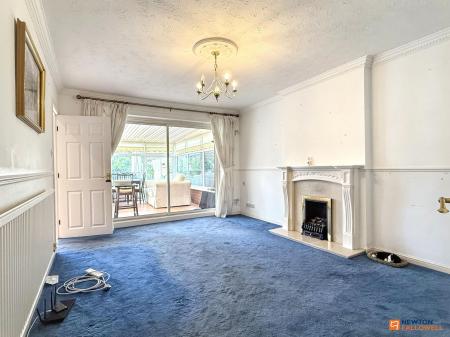 2 bedroom Semi-detached bungalow for sale in Whitcroft Close, Markfield, LE67