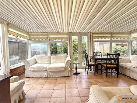 2 bedroom Semi-detached bungalow for sale in Whitcroft Close, Markfield, LE67
